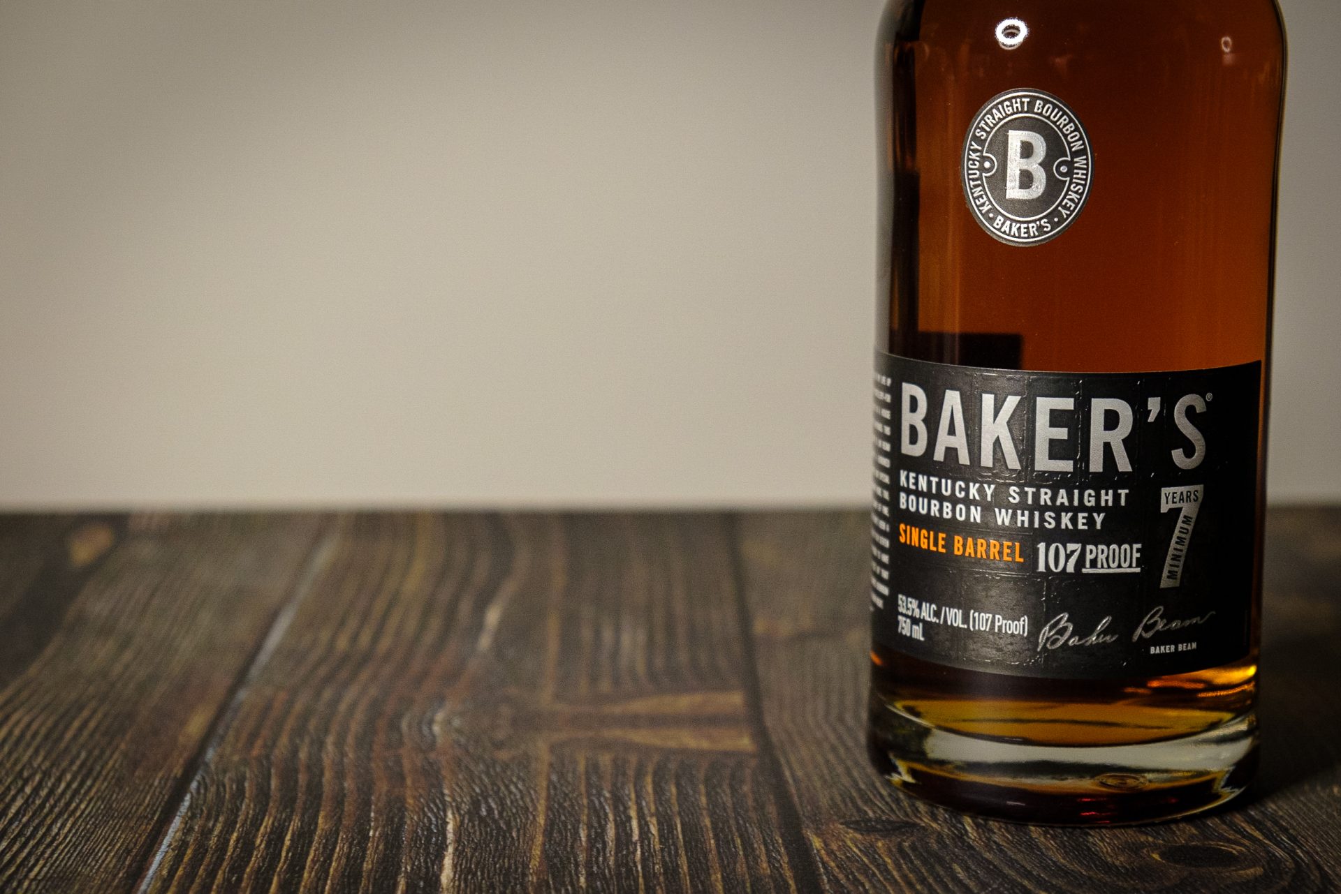 クラフトバーボン】ベイカーズ(BAKER'S)の味わい、飲み方を紹介 - WhiskyFreaks(ウイスキーフリークス)